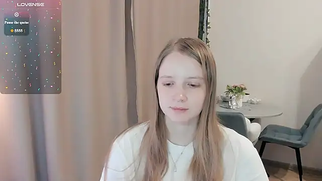 Snapshot of Alyaley chatting on July 13, 10:58 am Alyaley online show from July 13, 10:58 am