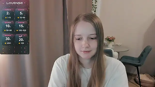 Snapshot of Alyaley chatting on June 20, 11:15 am Alyaley online show from June 20, 11:15 am