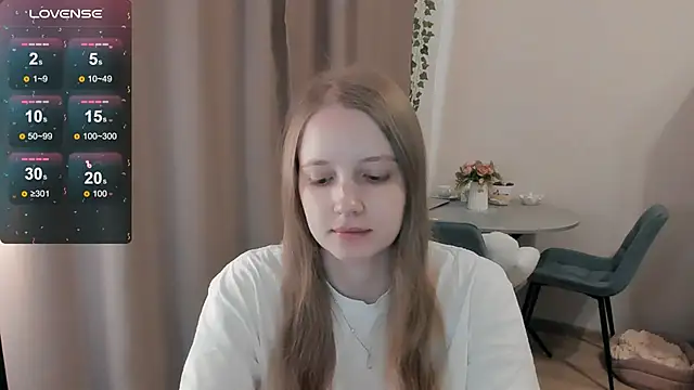 Snapshot of Alyaley chatting on June 12, 12:03 pm Alyaley online show from June 12, 12:03 pm