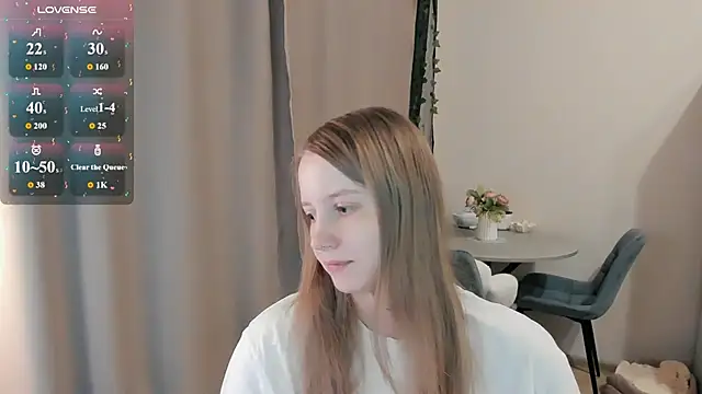 Snapshot of Alyaley chatting on July 12, 9:48 pm Alyaley online show from July 12, 9:48 pm