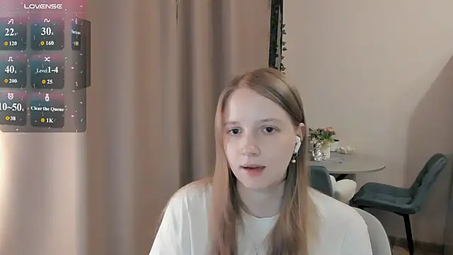 Snapshot of Alyaley chatting on July 13, 11:04 pm Alyaley online show from July 13, 11:04 pm