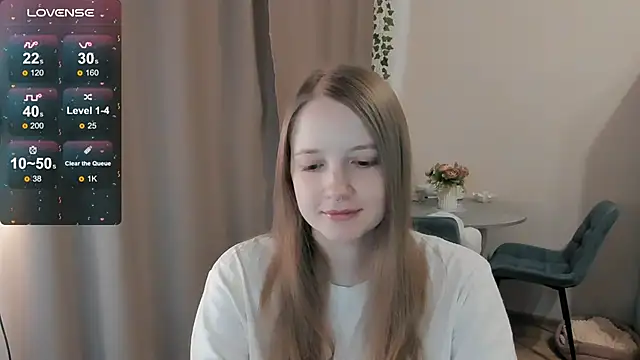 Snapshot of Alyaley chatting on June 18, 10:20 am Alyaley online show from June 18, 10:20 am