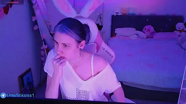 twicewetgirl online show from March 19, 10:48 am