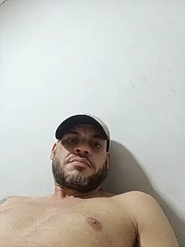 Snapshot of pirocudo412024 chatting on July 21, 5:42 am pirocudo412024 online show from July 21, 5:42 am