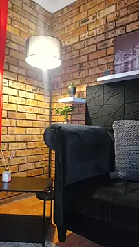 Snapshot of Astoria_Moon chatting on December 1, 7:04 pm Astoria Moon online show from December 1, 7:04 pm