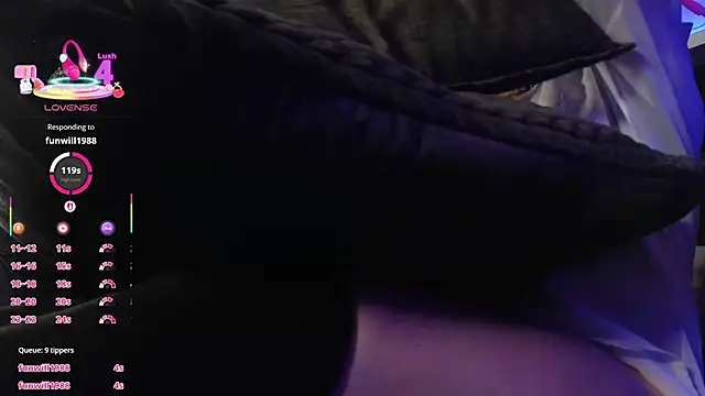 Snapshot of Astoria_Moon chatting on October 8, 7:36 pm Astoria Moon online show from October 8, 7:36 pm