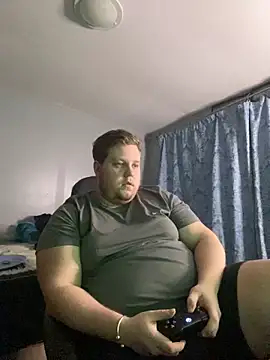 Lukeyboy027 online show from December 3, 9:47 pm