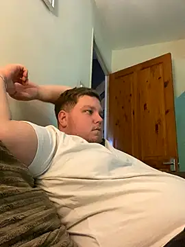 Lukeyboy027 online show from November 9, 3:16 pm