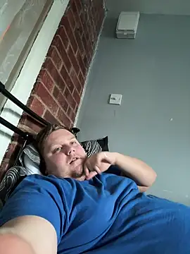 Lukeyboy027 online show from April 12, 6:11 pm
