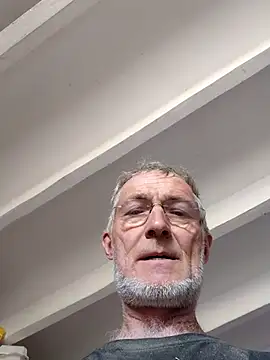 Snapshot of 60philippe chatting on July 23, 10:34 am 60philippe online show from July 23, 10:34 am