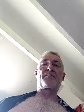 Snapshot of 60philippe chatting on May 30, 10:21 am 60philippe online show from May 30, 10:21 am