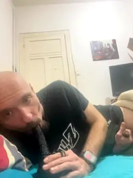 Snapshot of branleurbidu90 chatting on December 14, 9:20 pm branleurbidu90 online show from December 14, 9:20 pm