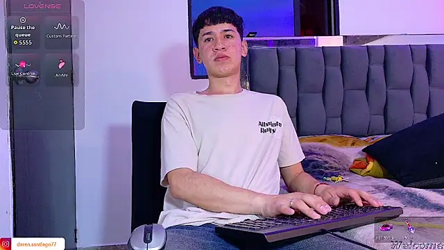 Snapshot of Mr_daren_ chatting on June 6, 7:08 pm Mr daren online show from June 6, 7:08 pm