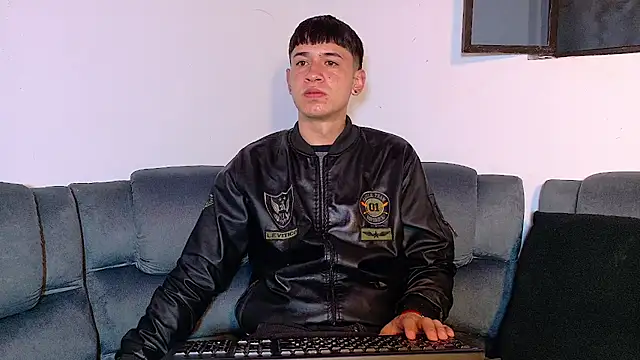 Mr daren  online show from October 21, 4:17 pm