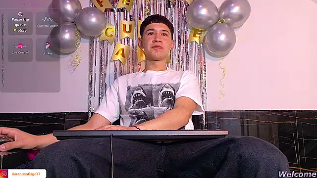 Mr daren  online show from May 6, 6:01 pm