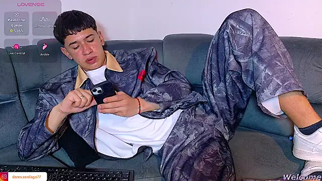 Mr daren  online show from April 7, 6:10 pm