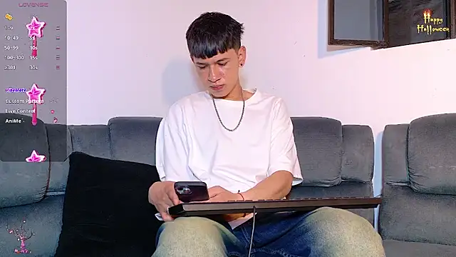 Mr daren  online show from October 24, 5:23 pm