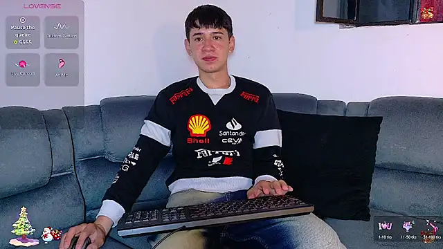 Mr daren  online show from December 3, 7:02 pm