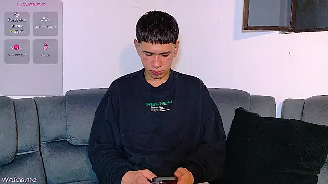 Mr daren  online show from March 18, 6:09 pm