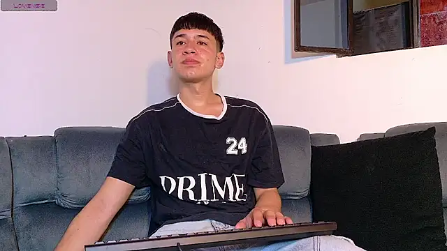 Mr daren  online show from October 22, 6:07 pm