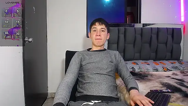 Mr daren  online show from March 3, 8:32 pm
