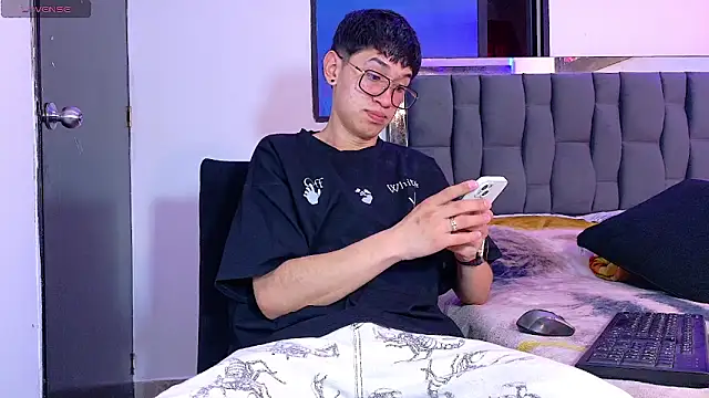 Snapshot of Mr_daren_ chatting on June 19, 7:30 pm Mr daren online show from June 19, 7:30 pm