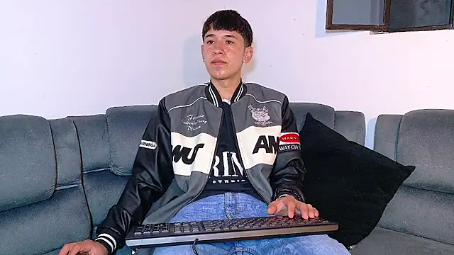 Mr daren  online show from November 12, 7:07 pm