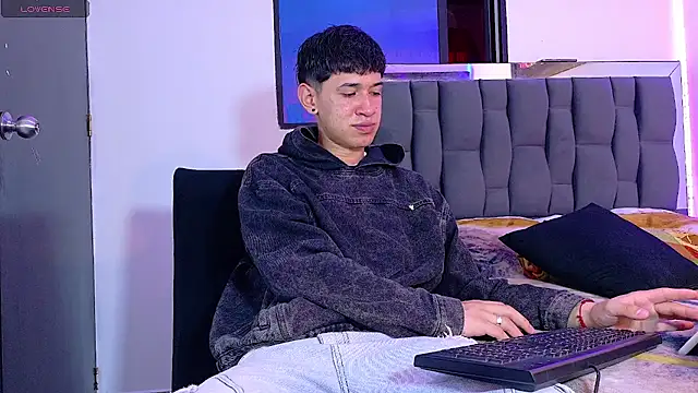 Snapshot of Mr_daren_ chatting on June 16, 6:41 pm Mr daren online show from June 16, 6:41 pm