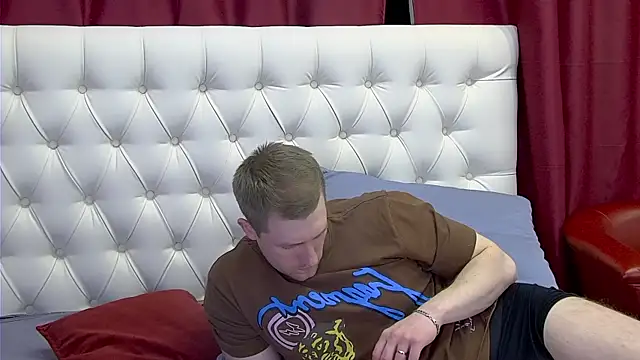 EthanPinkman online show from May 12, 5:37 am