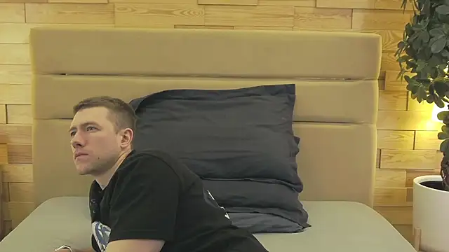 EthanPinkman online show from April 9, 4:14 am