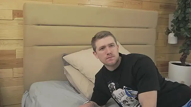 Snapshot of EthanPinkman chatting on November 7, 4:28 am EthanPinkman online show from November 7, 4:28 am