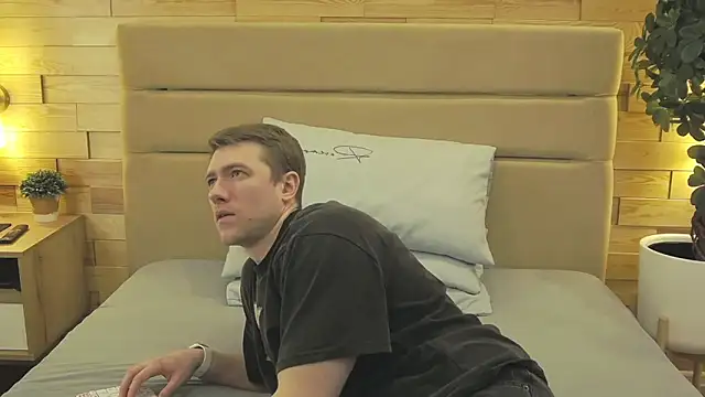 EthanPinkman online show from March 17, 4:04 am