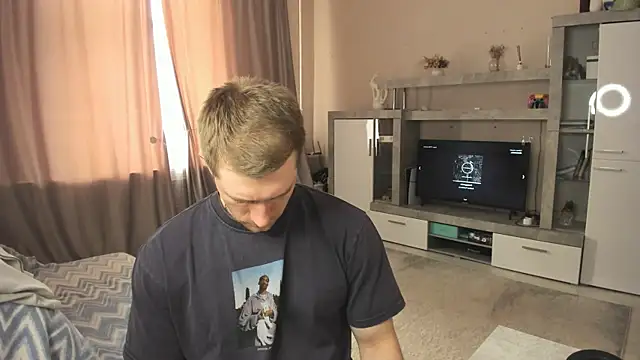 EthanPinkman online show from May 15, 5:49 am