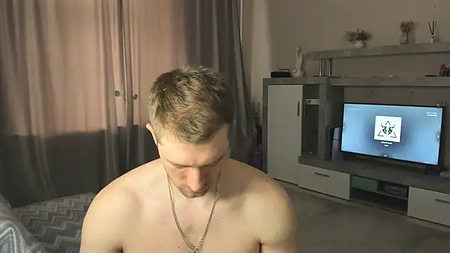 Snapshot of EthanPinkman chatting on June 18, 7:18 am EthanPinkman online show from June 18, 7:18 am