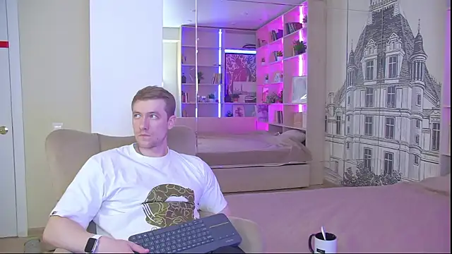Snapshot of EthanPinkman chatting on June 5, 6:52 am EthanPinkman online show from June 5, 6:52 am