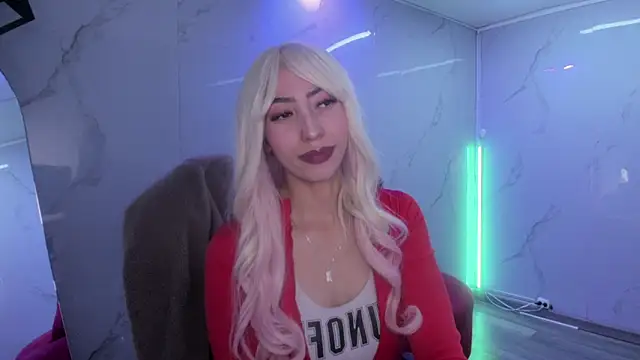 LilithCooperr  online show from April 1, 3:08 am