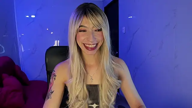 LilithCooperr  online show from May 24, 3:28 am