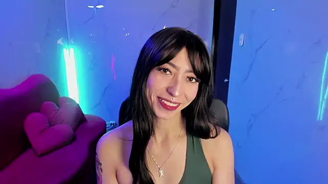 LilithCooperr  online show from April 13, 4:05 am