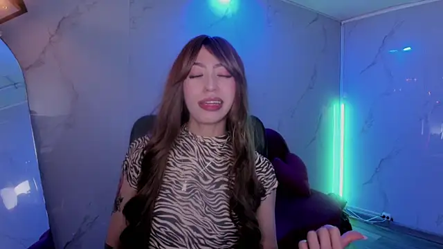 LilithCooperr  online show from April 4, 1:17 pm