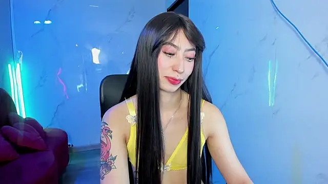 Snapshot of LilithCooperr_ chatting on June 26, 3:34 am LilithCooperr online show from June 26, 3:34 am