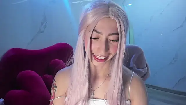 LilithCooperr  online show from November 7, 10:24 pm