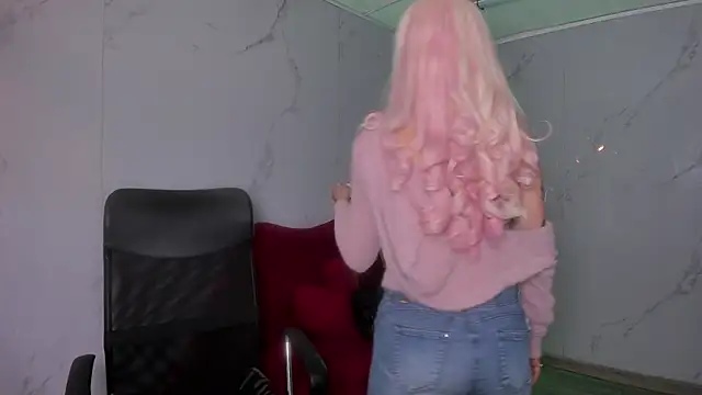 LilithCooperr  online show from March 28, 3:29 am