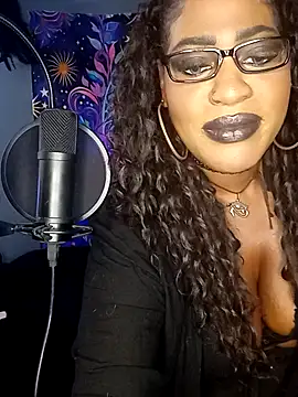 AmazonianMistress online show from October 26, 5:13 pm