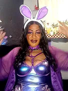 AmazonianMistress online show from April 2, 5:08 pm