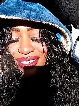 AmazonianMistress online show from December 14, 6:46 pm