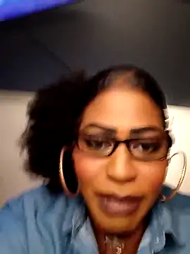 Snapshot of AmazonianMistress chatting on September 8, 10:31 pm AmazonianMistress online show from September 8, 10:31 pm