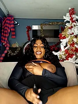 AmazonianMistress online show from December 20, 10:12 pm