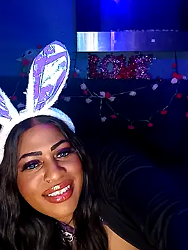 AmazonianMistress online show from April 4, 11:11 pm