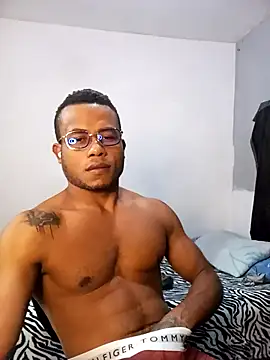 grandominantex1 online show from March 23, 11:15 pm