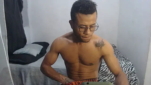 grandominantex1 online show from January 18, 9:51 pm